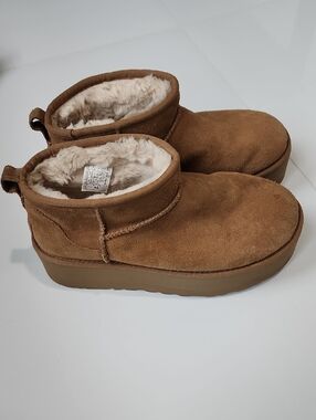 UGG Classic Ultra Mini Platform Boots In Chestnut